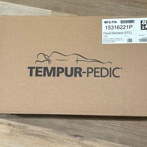 Tempur-pedic cloud standard pillow. Brand new, still in wrapping.